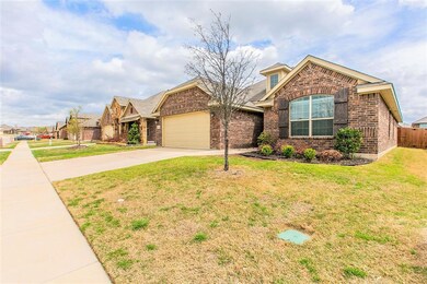 2557 Old Buck Dr, Weatherford, TX 76087 - photo 2