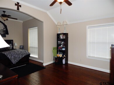 1665 Skidmore Ln, Tyler, TX 75703 - photo 5