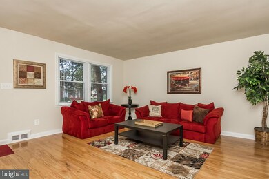 1384 Pentwood Rd, Baltimore, MD 21239 - photo 5