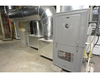 22 Barry St, Dorchester, MA 02125 - photo 6