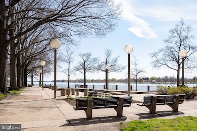 Harbour Square unit TH9, Washington, DC 20024 - photo 7