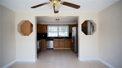 15 Doane St, Cranston, RI 02910 - photo 4