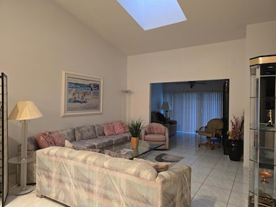 8385 Springlake Dr unit 341B, Boca Raton, FL 33496 - photo 5