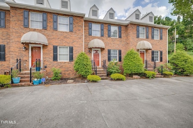 461 Eastley Ct unit 5, Kingsport, TN 37660 - photo 2