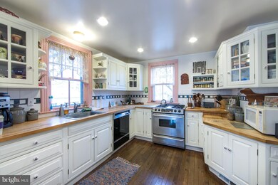 461 S Maple Ave, Purcellville, VA 20132 - photo 3