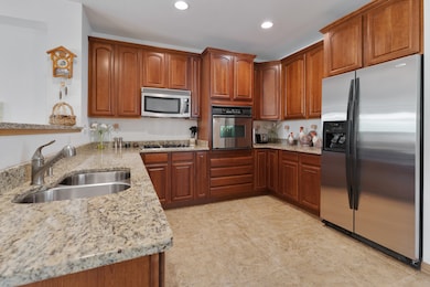 1385 Scarboro Rd unit 204, Schaumburg, IL 60193 - photo 3