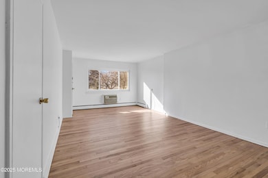 49 Laurel Place unit A, Eatontown, NJ 07724 - photo 4