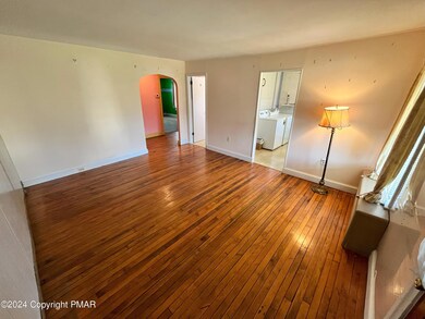 48 W 9th St, Jim Thorpe, PA 18229 - photo 2