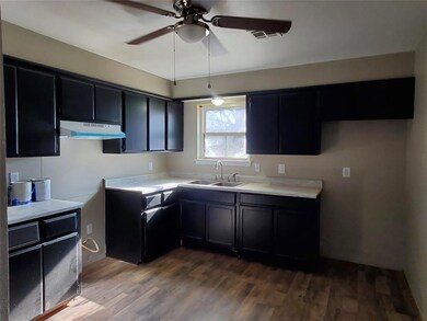 402 N Washington Ave, Shawnee, OK 74801 - photo 5