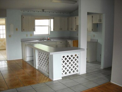 Kitchen with breakfast bar view