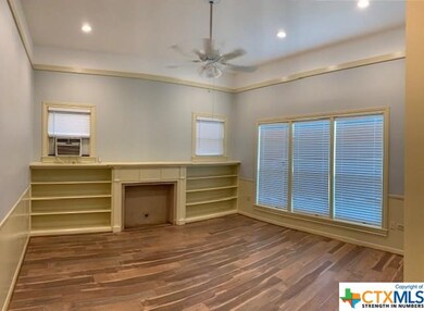 612 W Hopkins St, San Marcos, TX 78666 - photo 4