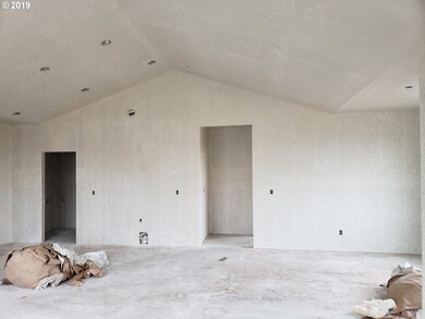 1303 S 10th St, Independence, OR 97351 - photo 4