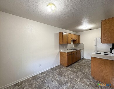 3310 Zephyr Rd unit F, Killeen, TX 76543 - photo 3