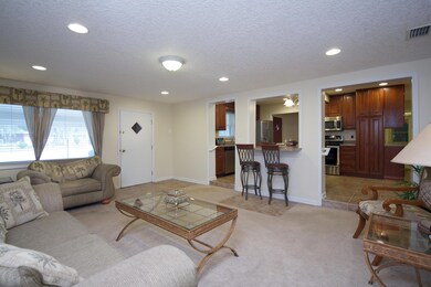 534 Grove Park Blvd, Jacksonville, FL 32216 - photo 4