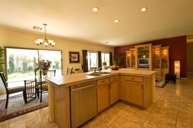Kitchen - View to great room