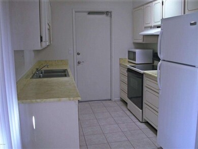 17231 N Pinion Ln, Sun City, AZ 85373 - photo 5