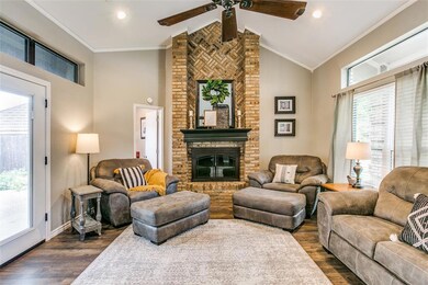 3125 Oakdale Dr, Hurst, TX 76054 - photo 7