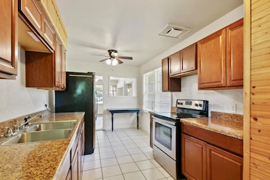 1023 Anderson Dr, Leesville, LA 71446 - photo 3