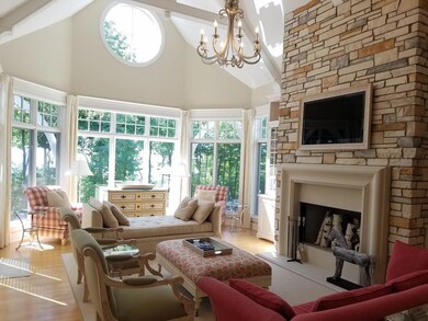 Living Room (2)