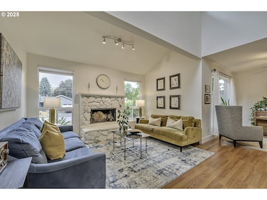 2200 SE Willow Ct, Hillsboro, OR 97123 - photo 4