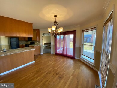 310 Meadowlark Ln, Berkeley Springs, WV 25411 - photo 4