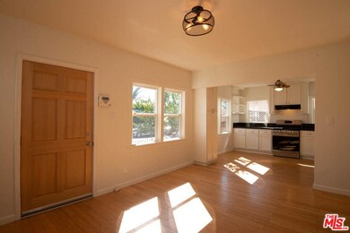 1671 Vineyard Ave, Los Angeles, CA 90019 - photo 4