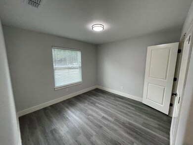 604 E 3rd St unit 2, Bonham, TX 75418 - photo 6