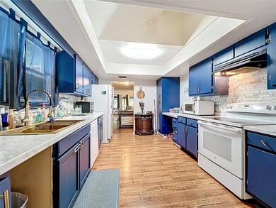 Large Kitchen