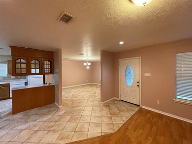 2213 Par Ln, Richmond, TX 77469 - photo 3