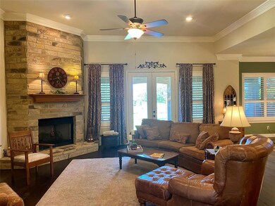 3212 Steamers Ct, Granbury, TX 76049 - photo 3