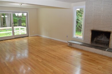 53 Fanning Ln, Greenville, RI 02828 - photo 5