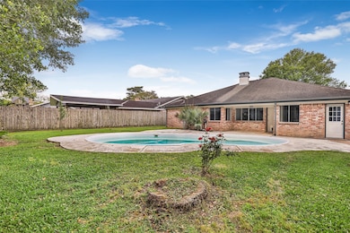 317 W Castle Harbour Dr, Friendswood, TX 77546 - photo 7