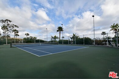 2 Tennis Courts