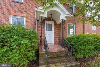 321 E Baltimore St, Taneytown, MD 21787 - photo 2