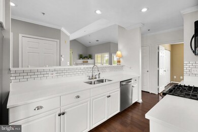 43114 Watercrest Square unit 304, Chantilly, VA 20152 - photo 7