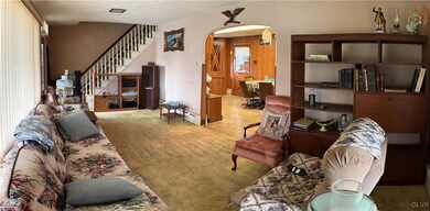 3251 E Grant St, Slatington, PA 18080 - photo 6