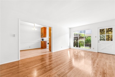 1739 E Appleton St unit 3, Long Beach, CA 90802 - photo 2