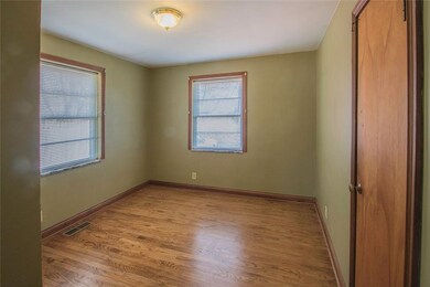 1615 N Dequincy St, Indianapolis, IN 46218 - photo 4