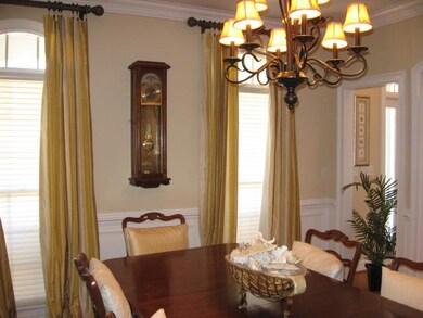 3-Dining Room b