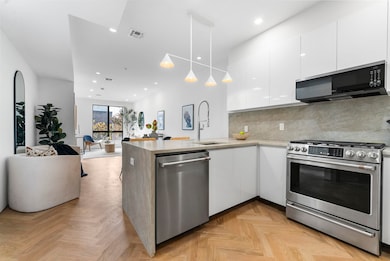 392 1st St unit 2, Jersey City, NJ 07302 - photo 2