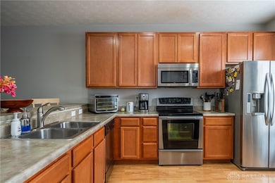 4300 Straight Arrow Rd unit 4300, Beavercreek, OH 45430 - photo 4