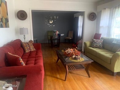 3274Hillcrestliv
