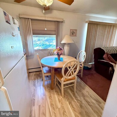 280 Bridgewater Rd unit J16, Brookhaven, PA 19015 - photo 6