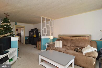 237 W Elm St, Reading, PA 19607 - photo 6