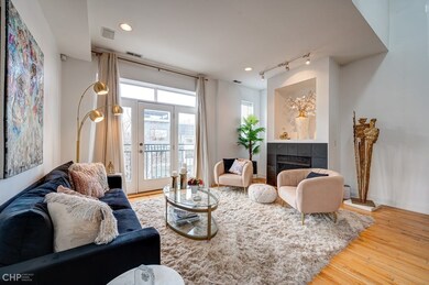 945 N Honore St unit 3, Chicago, IL 60622 - photo 3