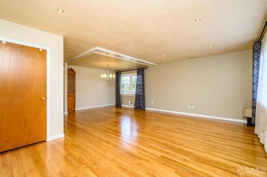 9 Milton Place, Middlesex, NJ 08846 - photo 4