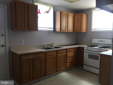 721 E 41st St, Baltimore, MD 21218 - photo 4