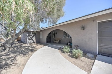 218 S Primrose St, Ridgecrest, CA 93555 - photo 2