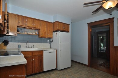 28 Warner St, Woonsocket, RI 02895 - photo 4