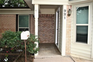 921 Jerry Ln, Bedford, TX 76022 - photo 6